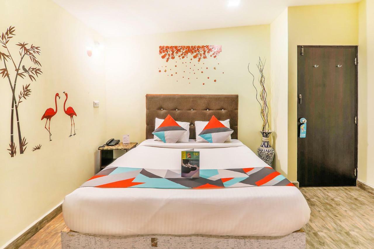 Hotel Fabexpress Veal Jean